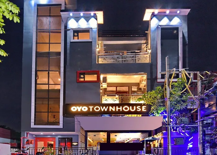 Super Townhouse 244 Munshipuliya