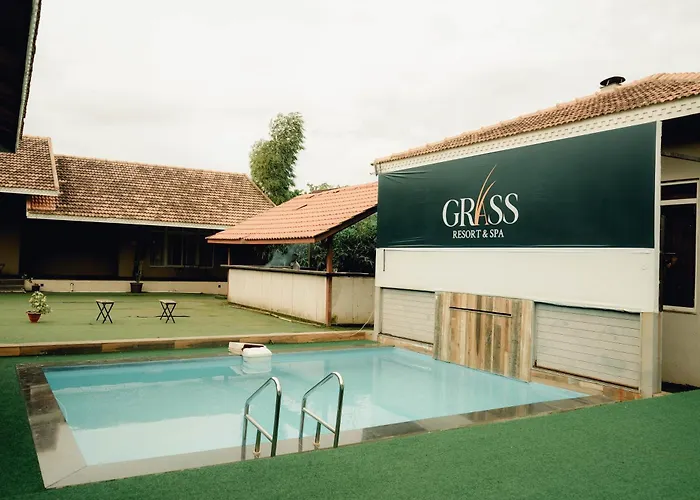 Grass Resort And Spa