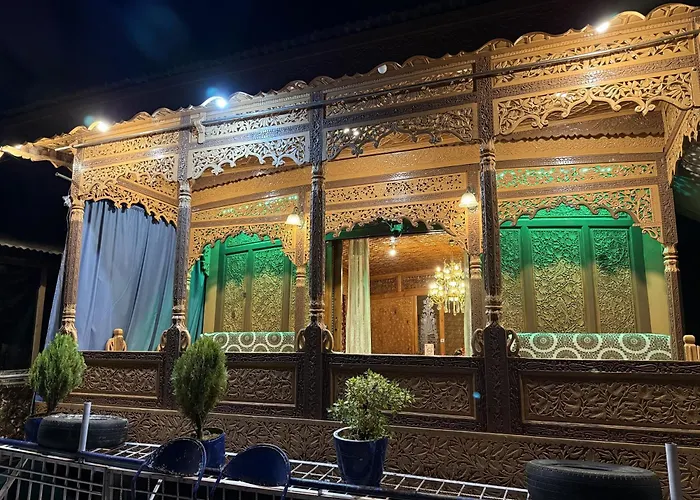 Goona Palace Houseboats Srinagar 