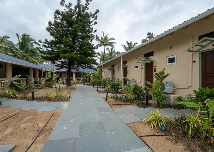 C Roque Beach Resort