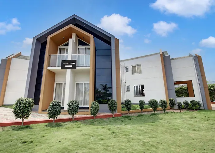 Super Townhouse Oak Dharwad Formerly Rising Resort & Spa
