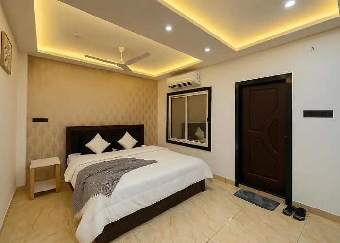 Home Escape Azure 3Bhk Bunglow Near Apollo Db City