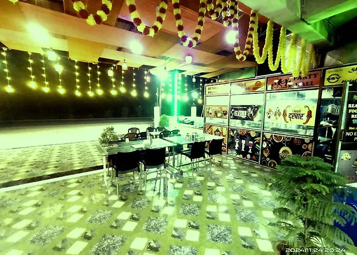 Shree Siddhi Vinayak Hotel & Restaurant