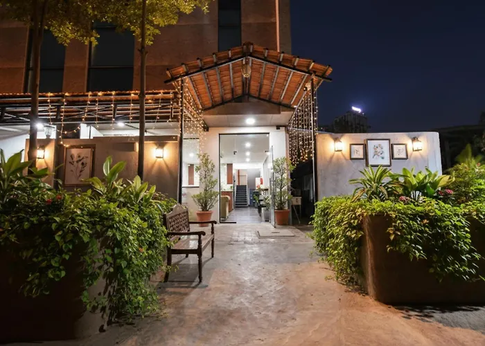 Fabhotel Unnam - Nr Amazon Hyderabad Campus, Financial District, Gachibowli