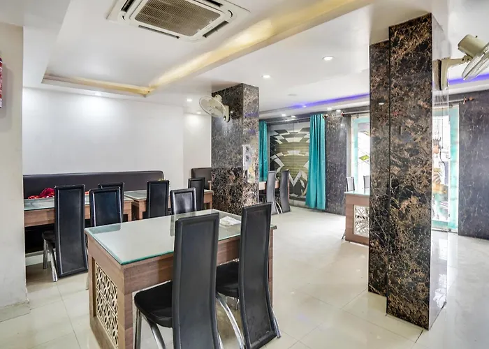Super Townhouse Butler Road Near Maripur Chowk