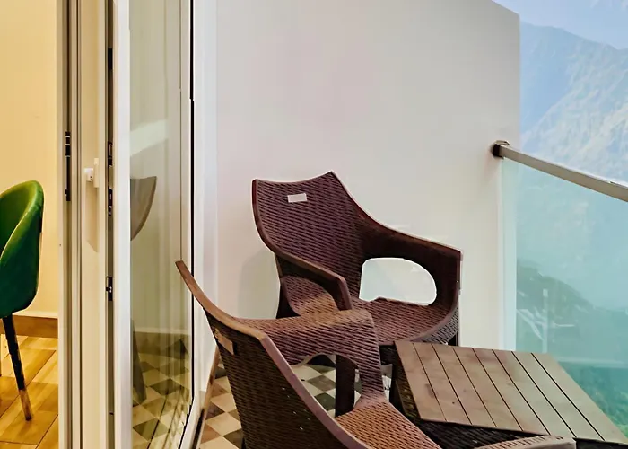 Pinerock Resort ! Luxury! Mountain View! Open Terrace ! Cafeteria