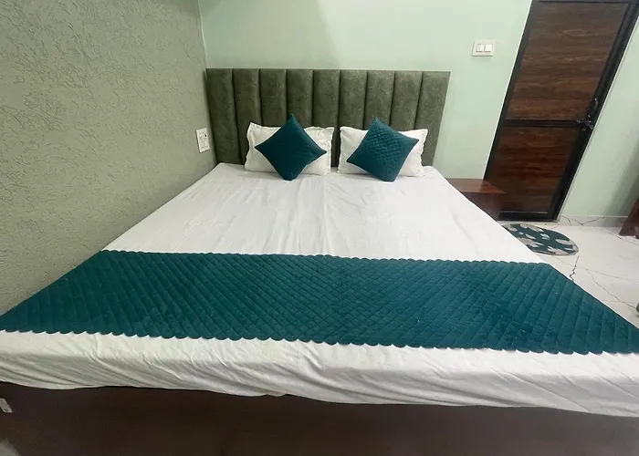 Hotel S S A