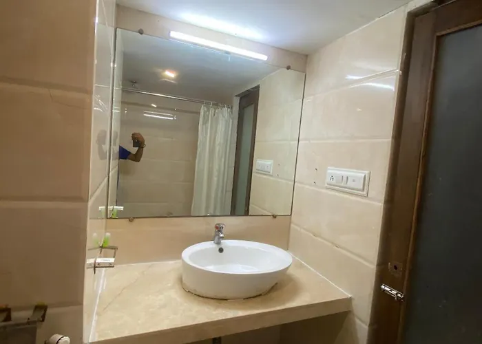 Hotel Atithi Inn ! Near Dwarikadhish Temple - Fully Air Conditioning Rooms With Room Service