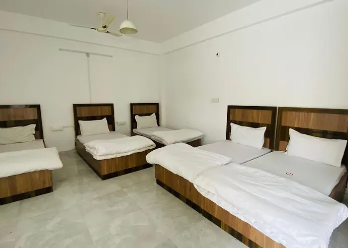 Hotel Geeta Garden Unnao