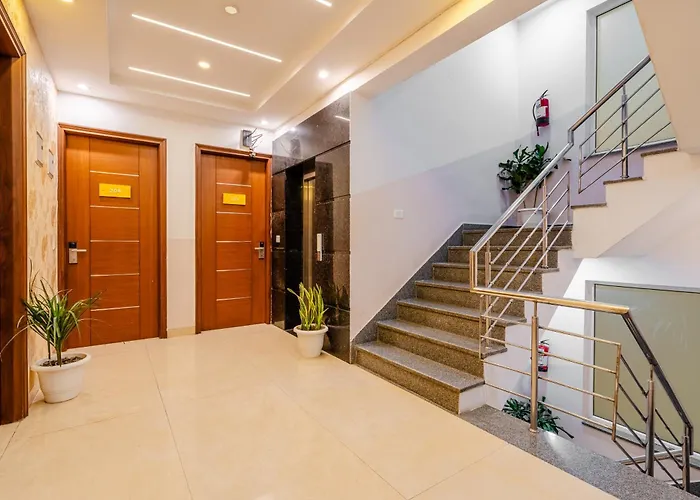 Lime Tree Luxury Studio - Service Apartment Near Artemis Hospital ,Gurgaon
