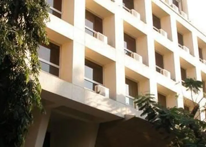 Landmark Suites