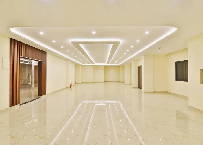 Hotel City Inn 2Min Walk To Gorakhnath Temple