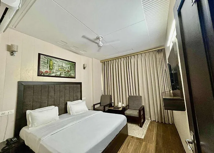 Hotel Temple View Inn