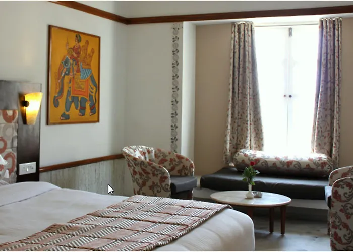 Hotel Paras Mahal Udaipur