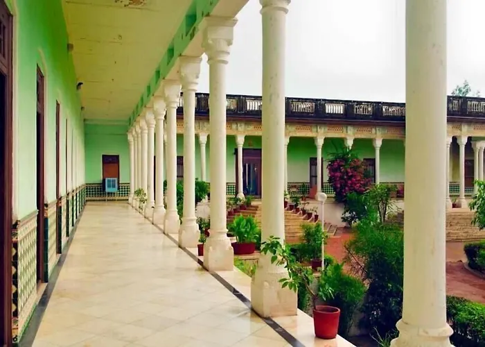 Neemrana'S - Piramal Haveli