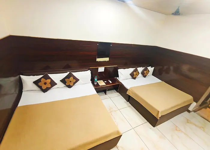 Hotel Om Palace Near Mahakal Mandir