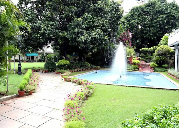 Hotel Kamal Palace
