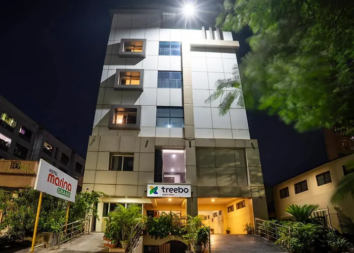 Treebo Marina Grand, Railway Station