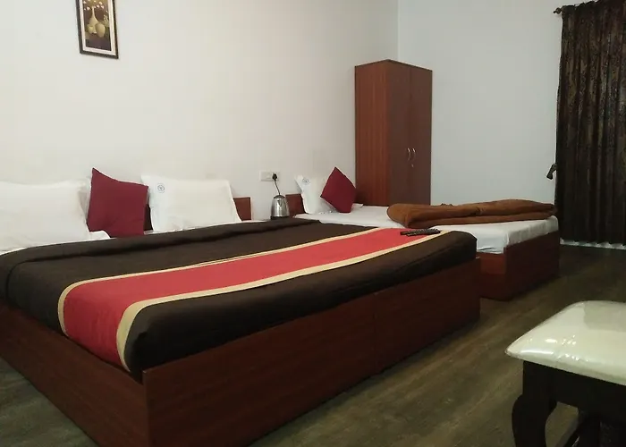 Rosepark Residency- Opposite Rosegarden