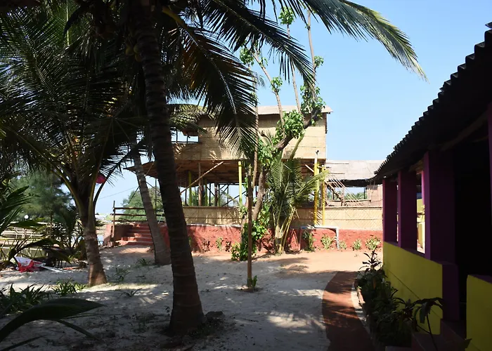 Sunset & Waves Resort, Mandrem Beach