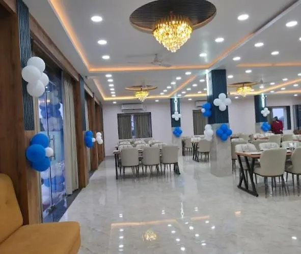 Starlight Restro And Hotel