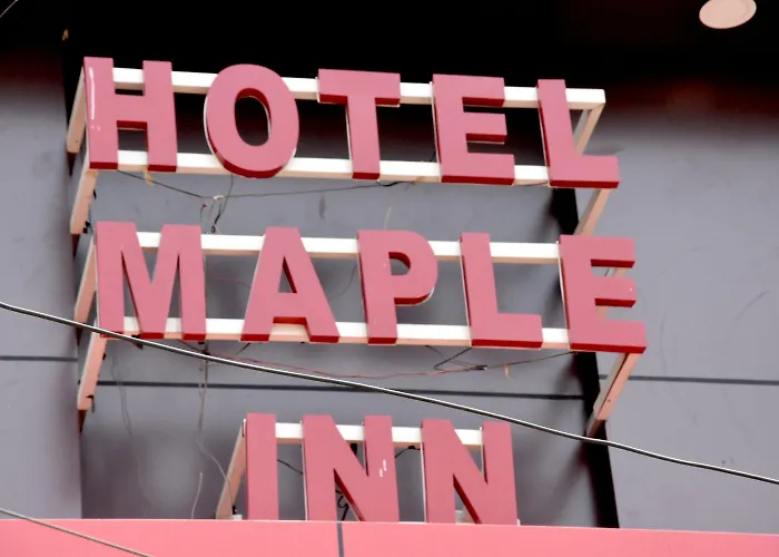 Hotel Maple Inn