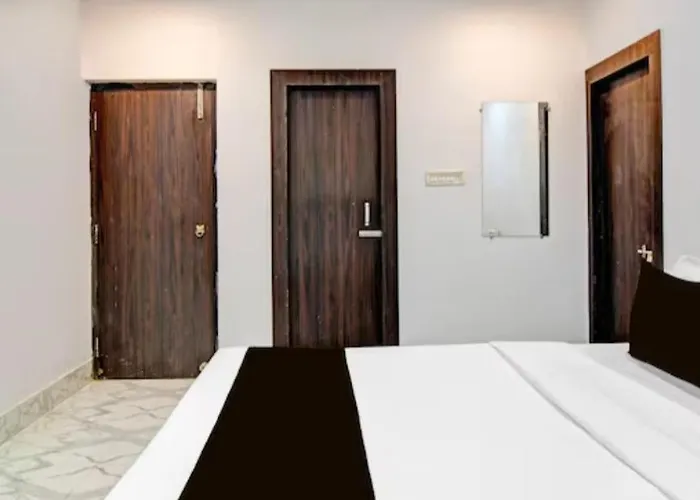 Hotel Ai Near Shalimar Railway Station