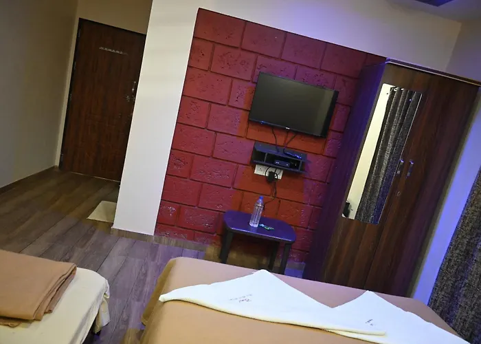 Coral Beach Resort, Diveagar