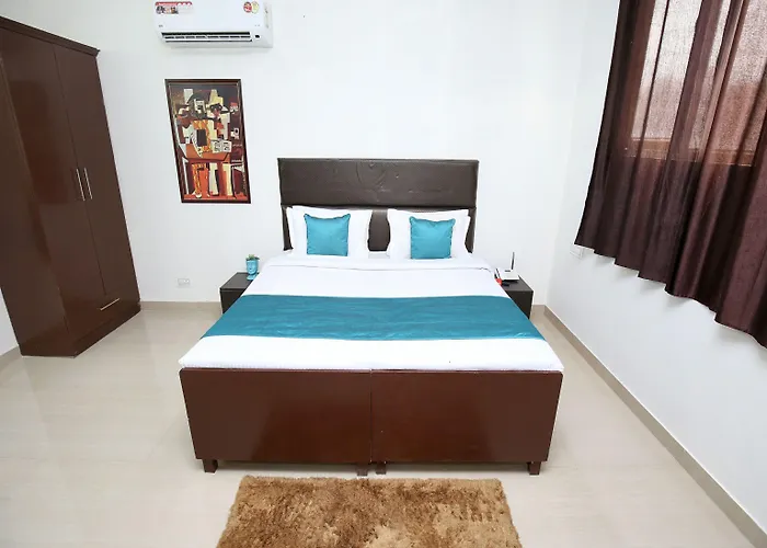 Oyo 14832 Hotel Rooftop