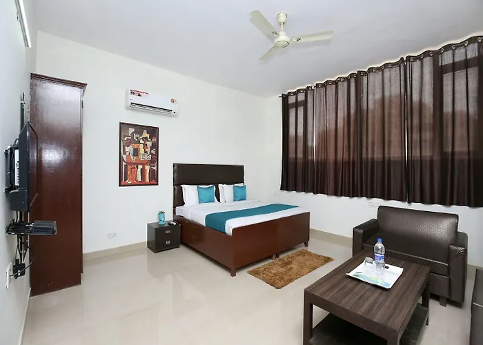 Oyo 14832 Hotel Rooftop