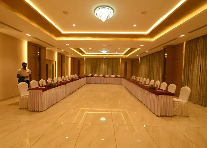 Emerald Clarks Inn Suites