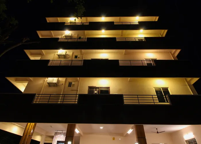 Itsy Hotels Riyas Grand
