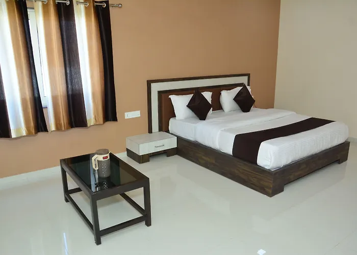 Hotel Savera Palace
