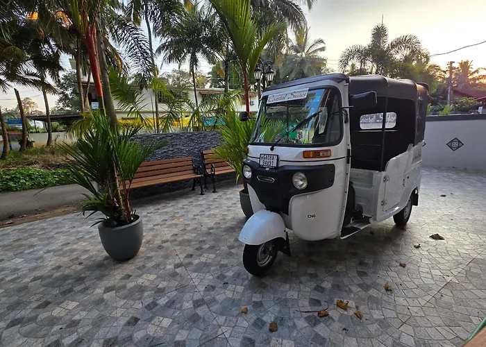 Coastal Suites Apart Hotel ---- 10 Minutes Walk To Beach