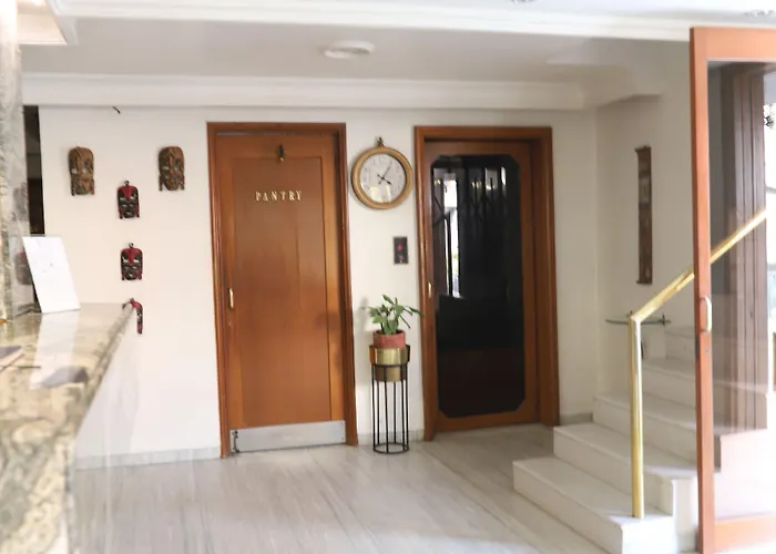 Hotel Grg Vadodara