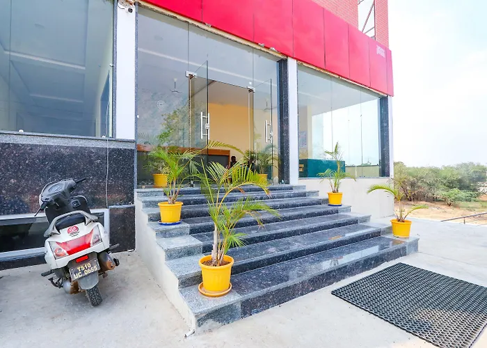 Fabhotel Mint Park - Nr Nmims College