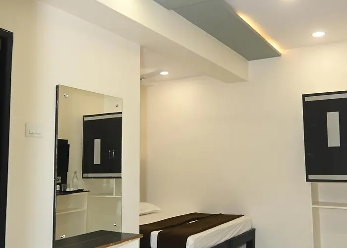 Hotel Rajmahal Boarding And Lodging