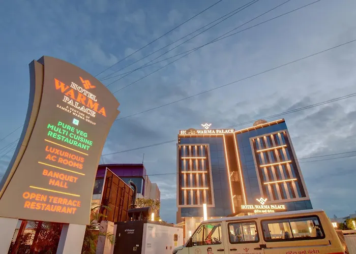 Hotel Warma Palace