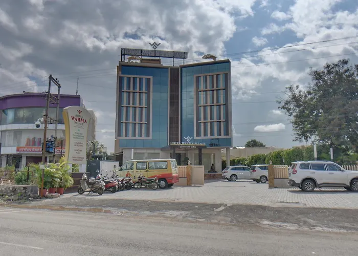 Hotel Warma Palace