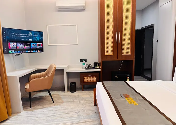 Hotel Mumbai House Pithampur