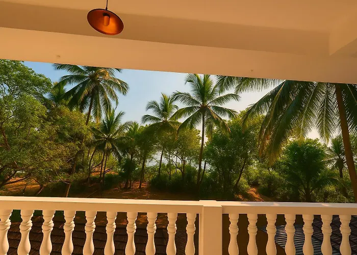 Hotel Amore Mio Morjim - Beachfront Hotel On Morjim Beach