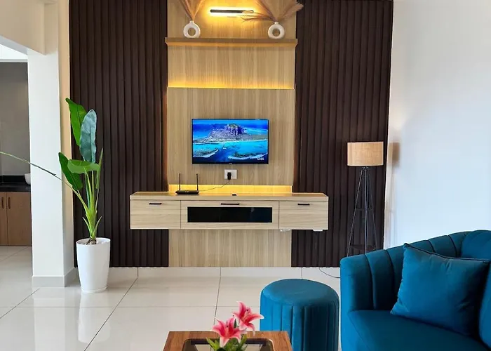 Buildaura-Elite, Minutes From The Beach
