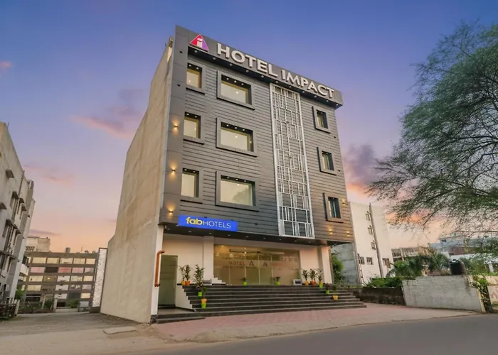 Fabhotel Impact Lucknow
