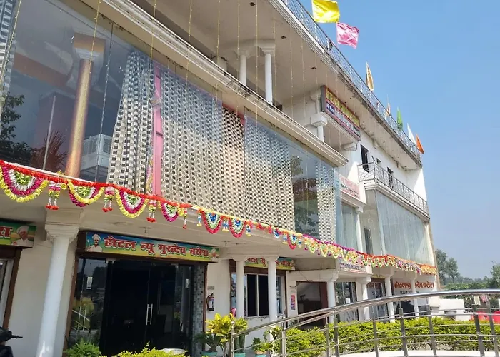 Hotel New Gurudeo Basera And Family Restaurant