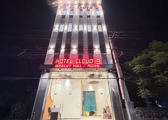 Hotel Cloud 9