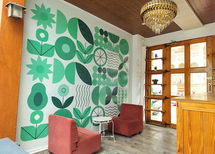 Moondance Hostel&Garden Restaurant