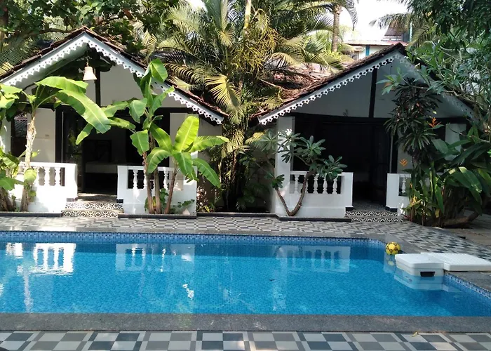 God'S Gift Morjim Hotel