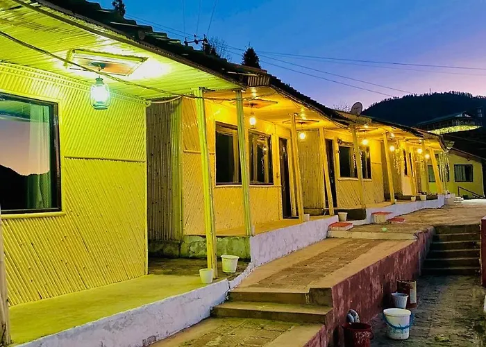 Bamboo Junction Resort - Kanatal, Valley & Mountain View