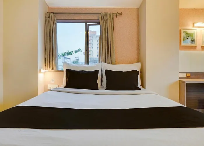 Super Townhouse Oak Pune Railway Station Formerly Kapil Residency