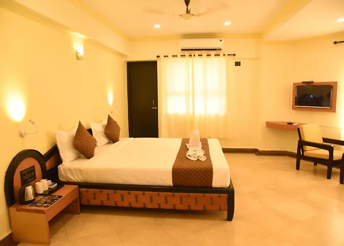 Om Shiv Hotel